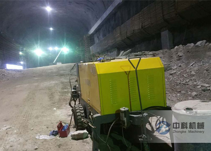 中国水电六局承建地下厂房系统工程液压湿喷机施工现场-0