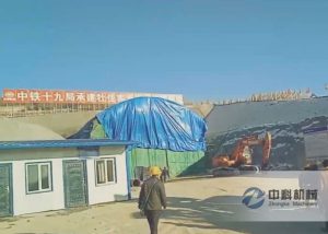 中铁十九局双喷头液压湿喷机施工现场