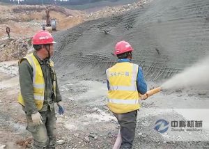 中国水电十二局柴动液压湿喷机施工现场