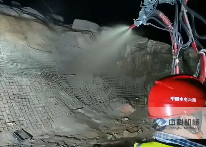 中国水电六局混凝土湿喷台车施工视频